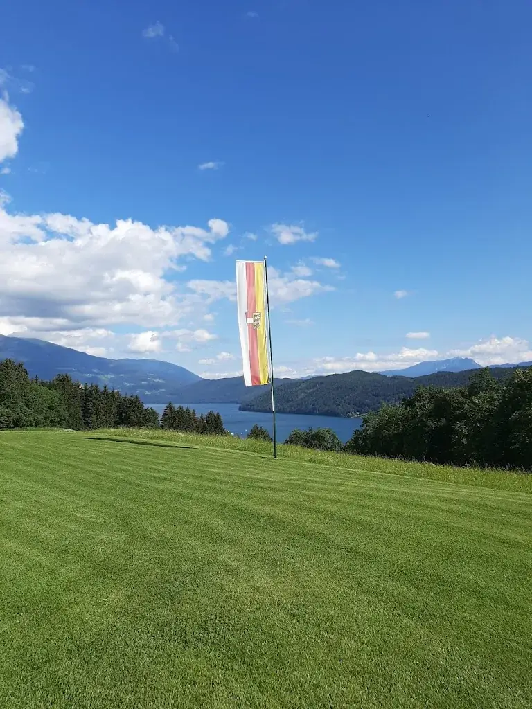 Heike Schmölzer_Buschenschenke Höfler_Millstatt_avis