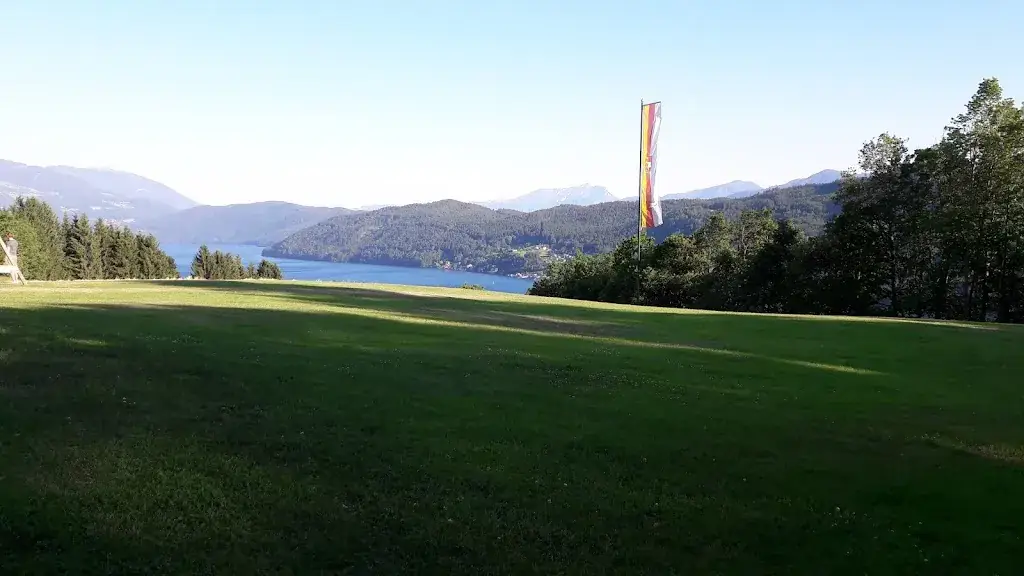 Hannes Hössl_Buschenschenke Höfler_Millstatt_avis