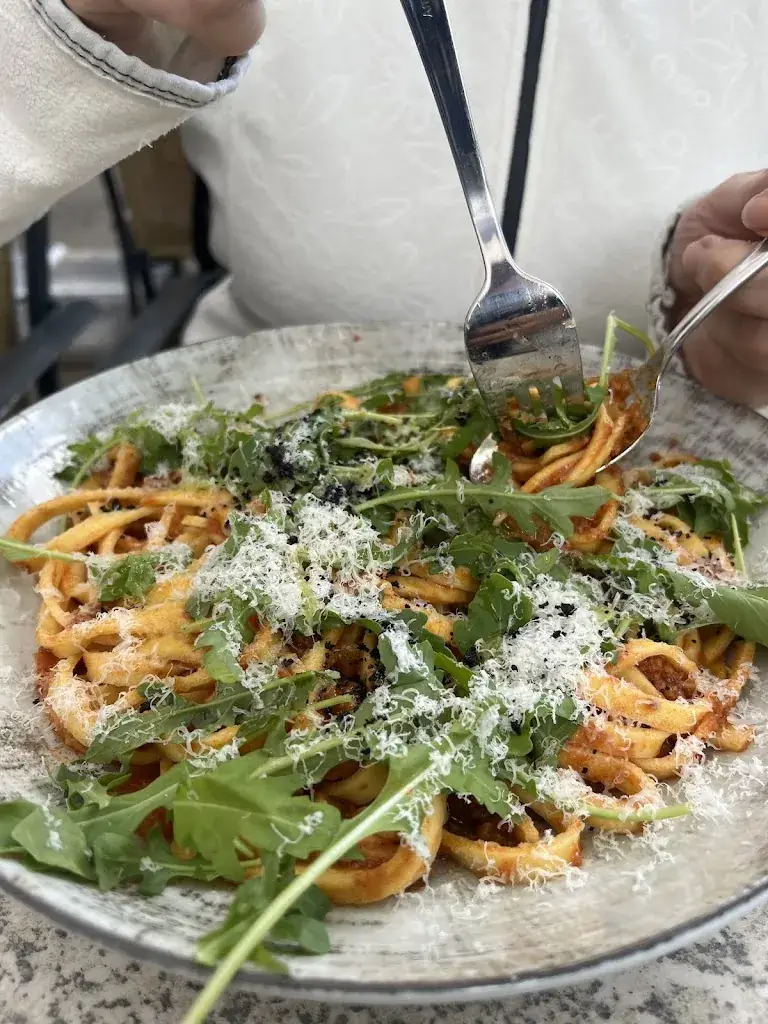 Rusne Jone_May's Apartments & Restaurant_Obervellach_avis