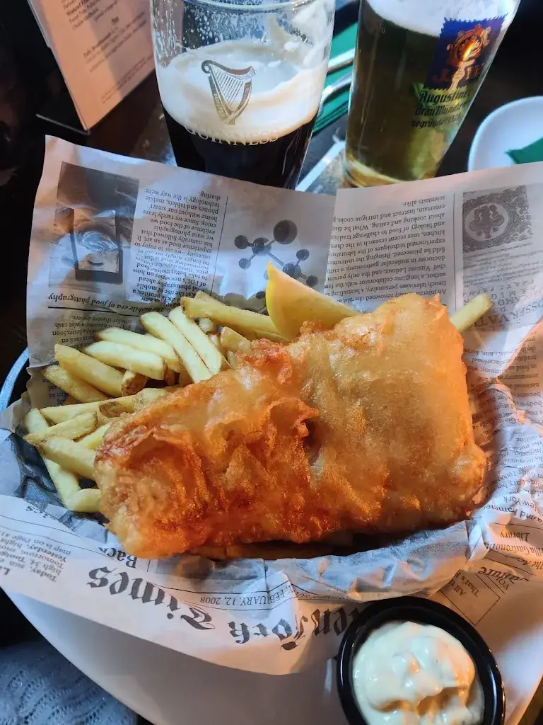 Stella Meyer_The Corner House_Moosburg_avis