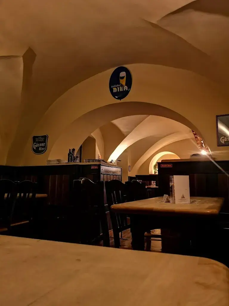 Marco Valentini_Bierhaus to Augustin_Rain_avis