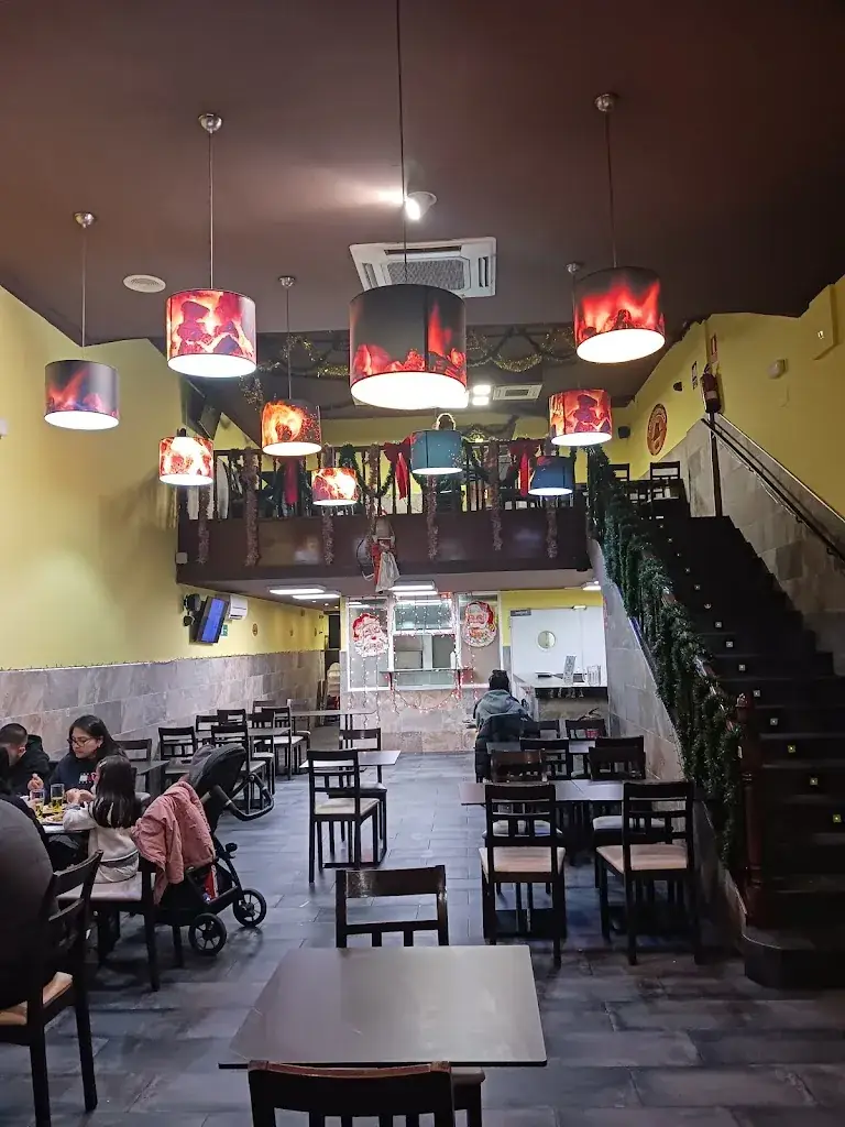 Pollo y Carbón - Conde Casal restaurant à Deutsch Jahrndorf