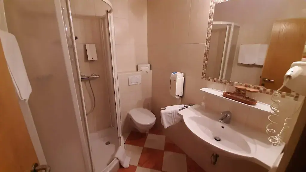 Gabriele Bozzola_die Mühle #10_Reichenfels_avis