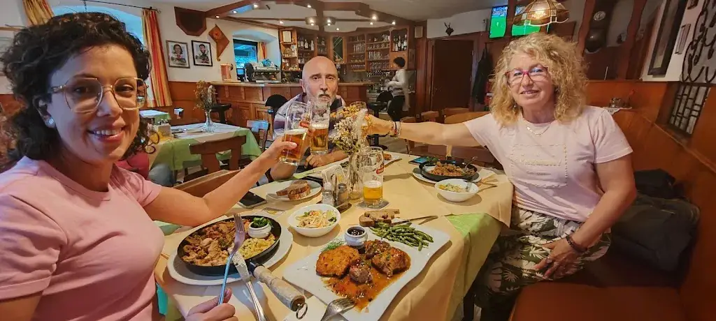 Juan Antonio Martínez Murcia_Gasthof Hirschenwirt_Reichenfels_recensione