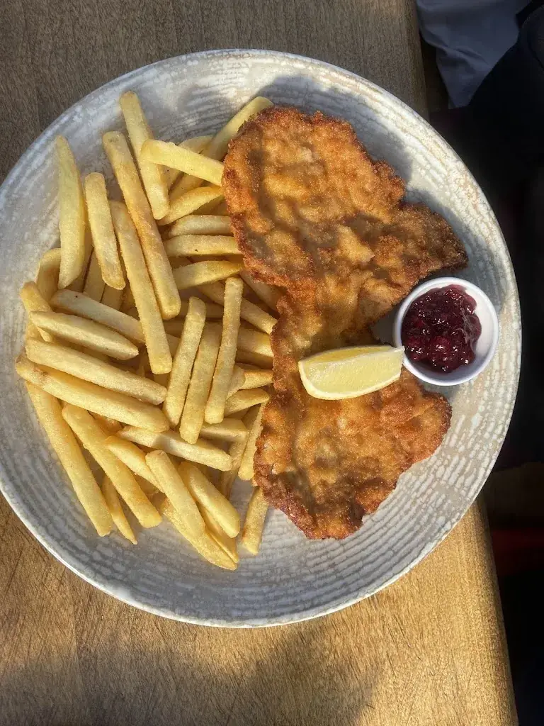 András Fejes_Pizzeria Restaurant Lärchenstadl Katschberg_Rennweg am Katschberg_avis