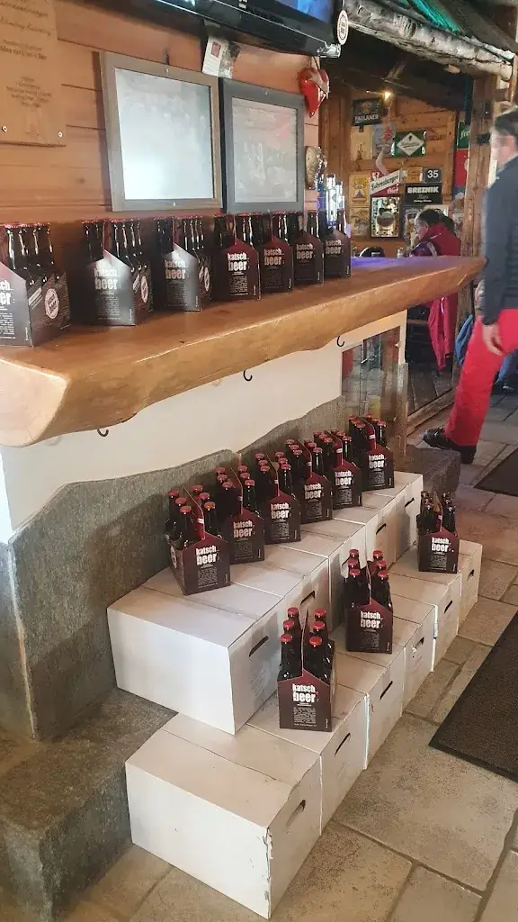 Igor ŠUMI_Pizzeria Stamperl_Rennweg am Katschberg_avis