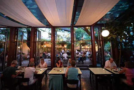 Glacis Beisl restaurant à Reding