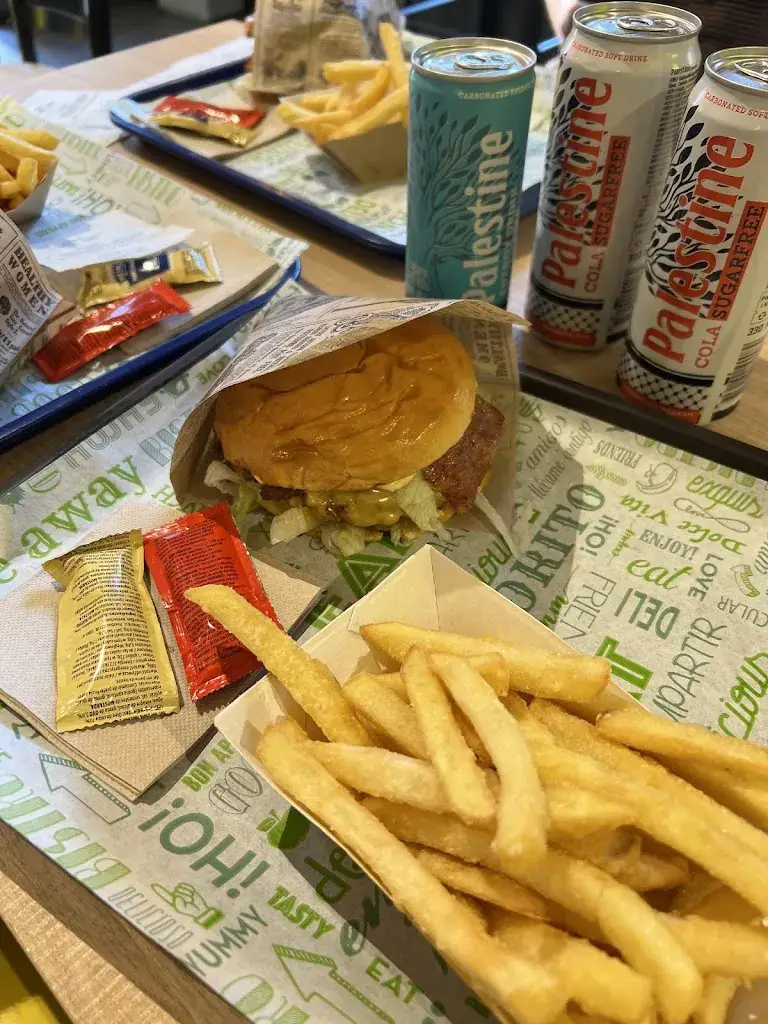 Muhammed Al-Jibouri_Halal Friends Burgers & Milkshakes_Deutsch Jahrndorf_review