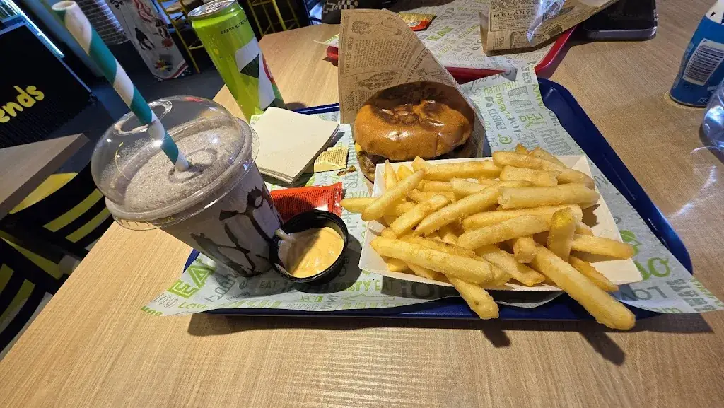 Tariq Merchant_Halal Friends Burgers & Milkshakes_Deutsch Jahrndorf_review