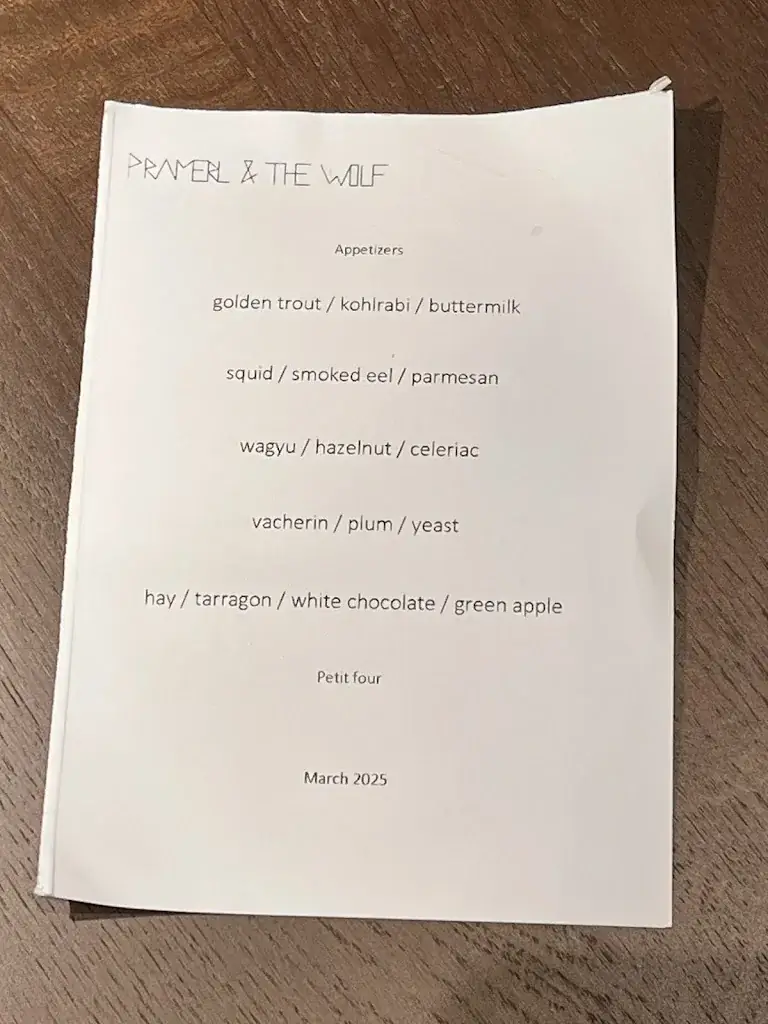 Menu_Pramerl and the Wolf_Reding_image_1