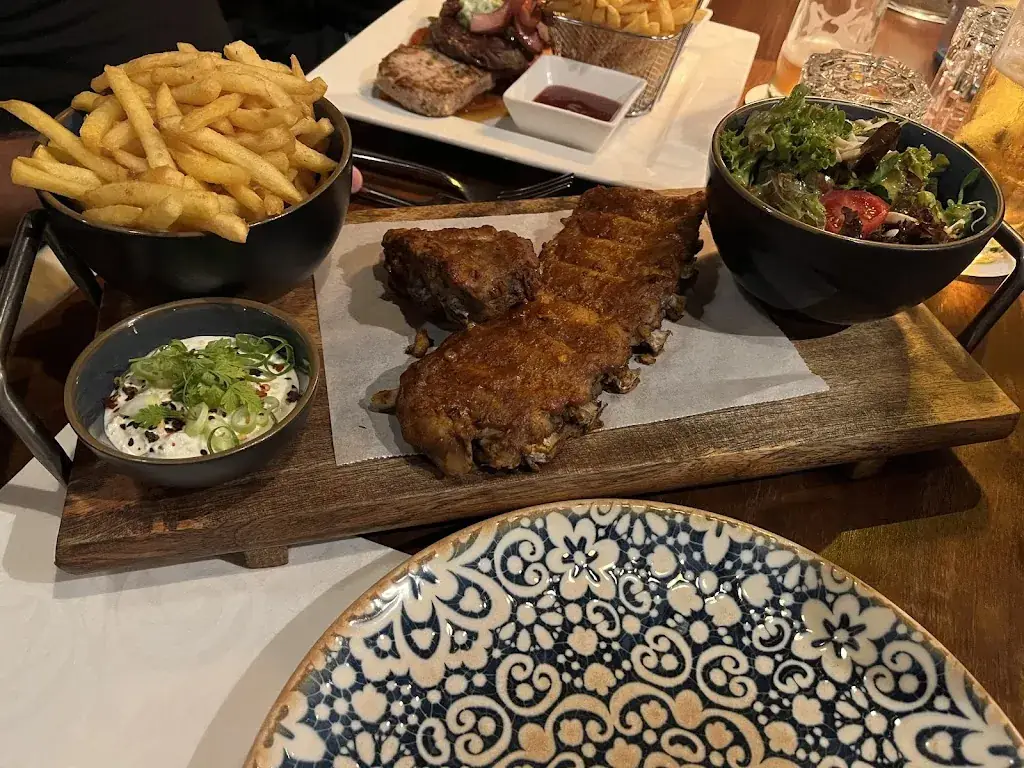 Valdemar Oxfeldt_K2 Restaurant Cafe_Reding_avis