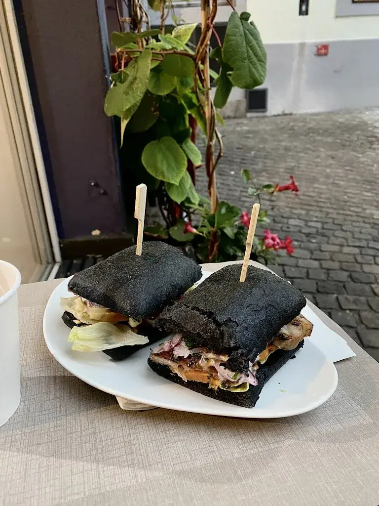 Eleanna Gkeka_ALEGRIA PISCO BAR_Niederdorf_avis