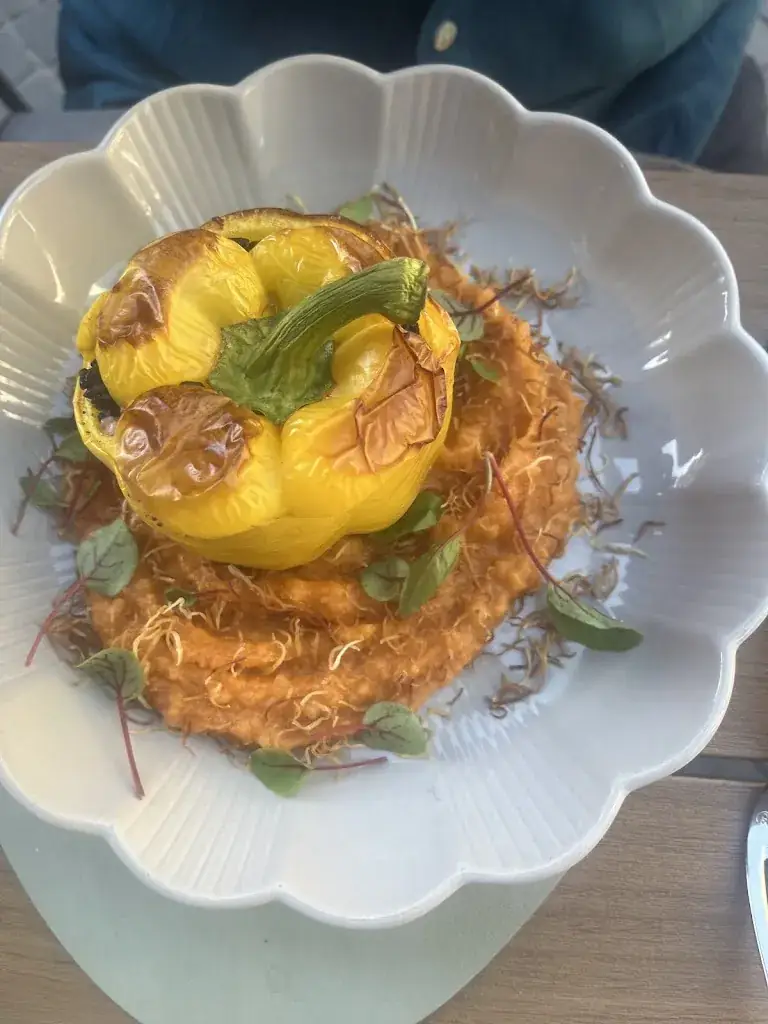 Berta-Switzerland Tanner_Der Wilde Kaiser Wienzeile_Niederdorf_avis