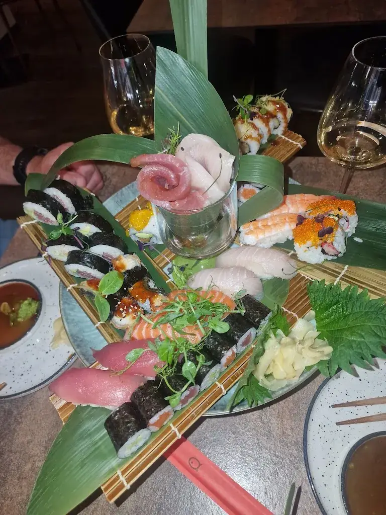 Charlett Marchesi_Barfüsser Sushi Bar & Lounge Niederdorf_Niederdorf_avis