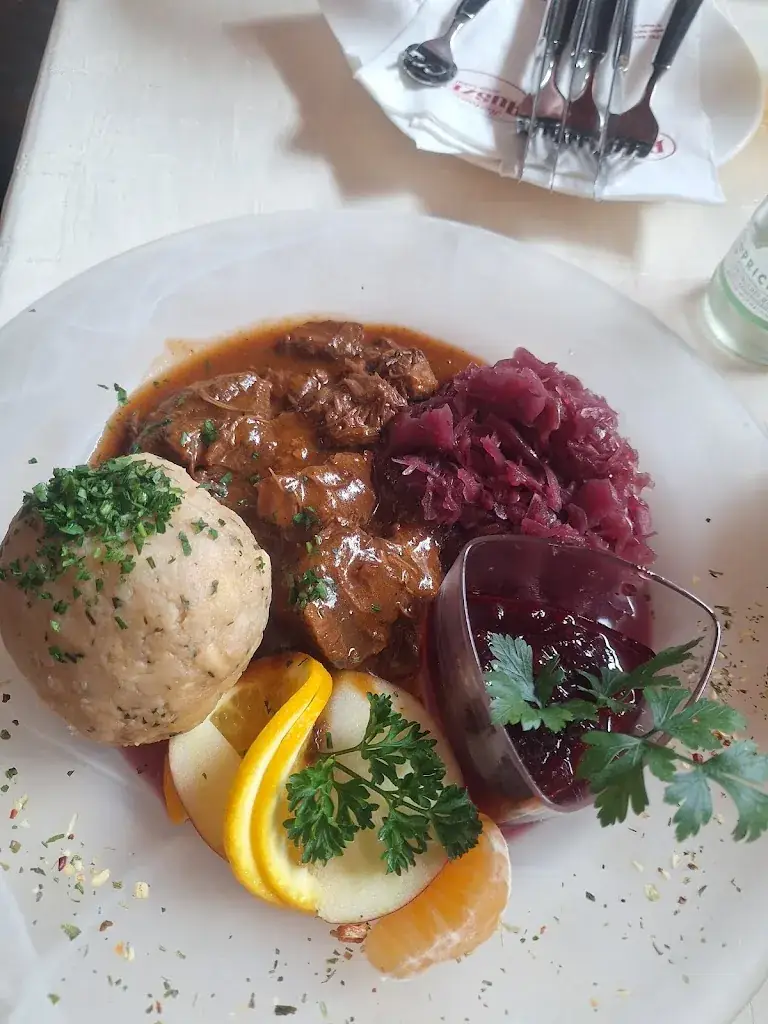 Gijs van Seggelen_Dunst Franz Restaurant Auszeit_Sachsenburg_avis