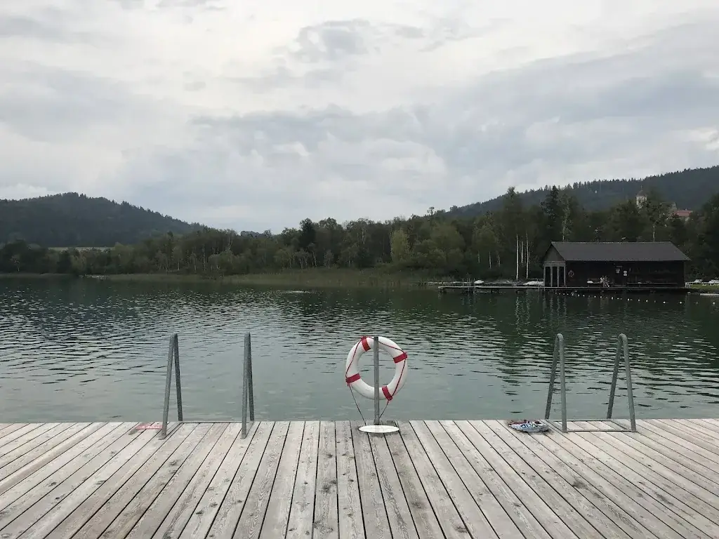 Eliska Slobodova_Saint George's Abbey, Längsee_Sankt Georgen am Längsee_avis