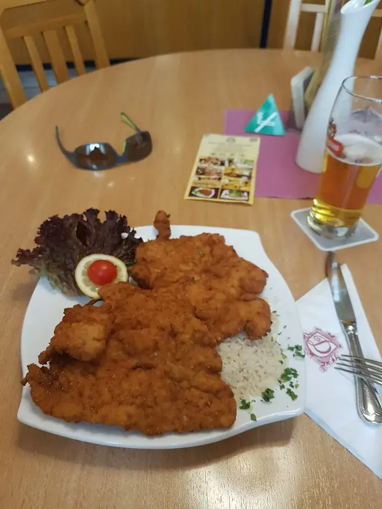 mika osmo_Marco & Wolfgang im Gasthof Deutscher_Sankt Andrä_avis