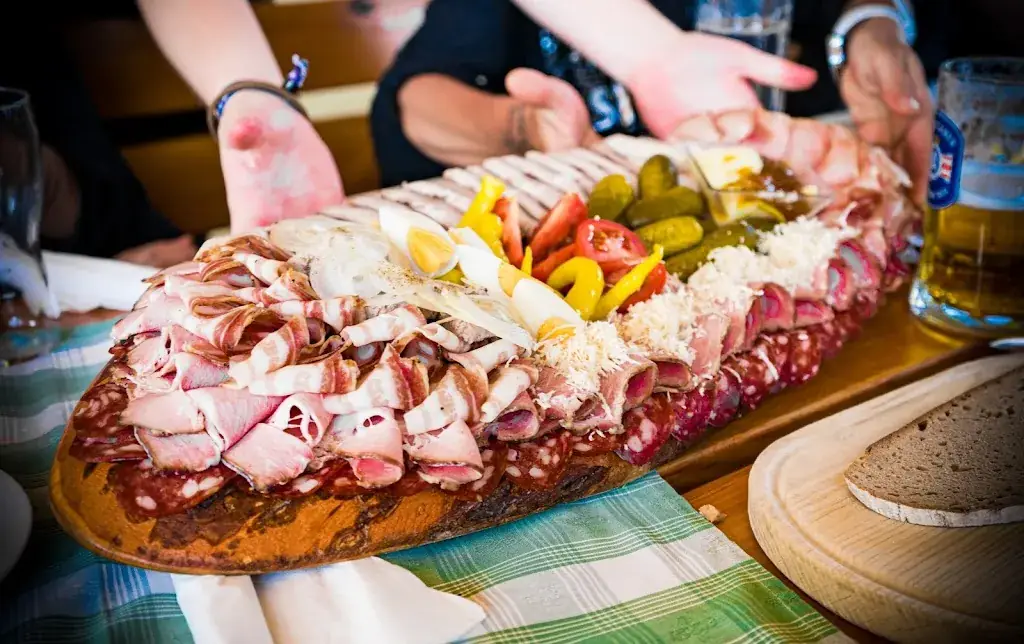 Christian Mannsberger_Buschenschank Geißelbacher_Sankt Andrä_avis