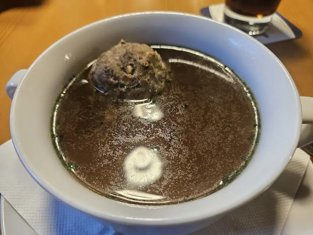 Kuba Dutkiewicz_Gasthaus zur Linde_Sankt Georgen im Lavanttal_recensione