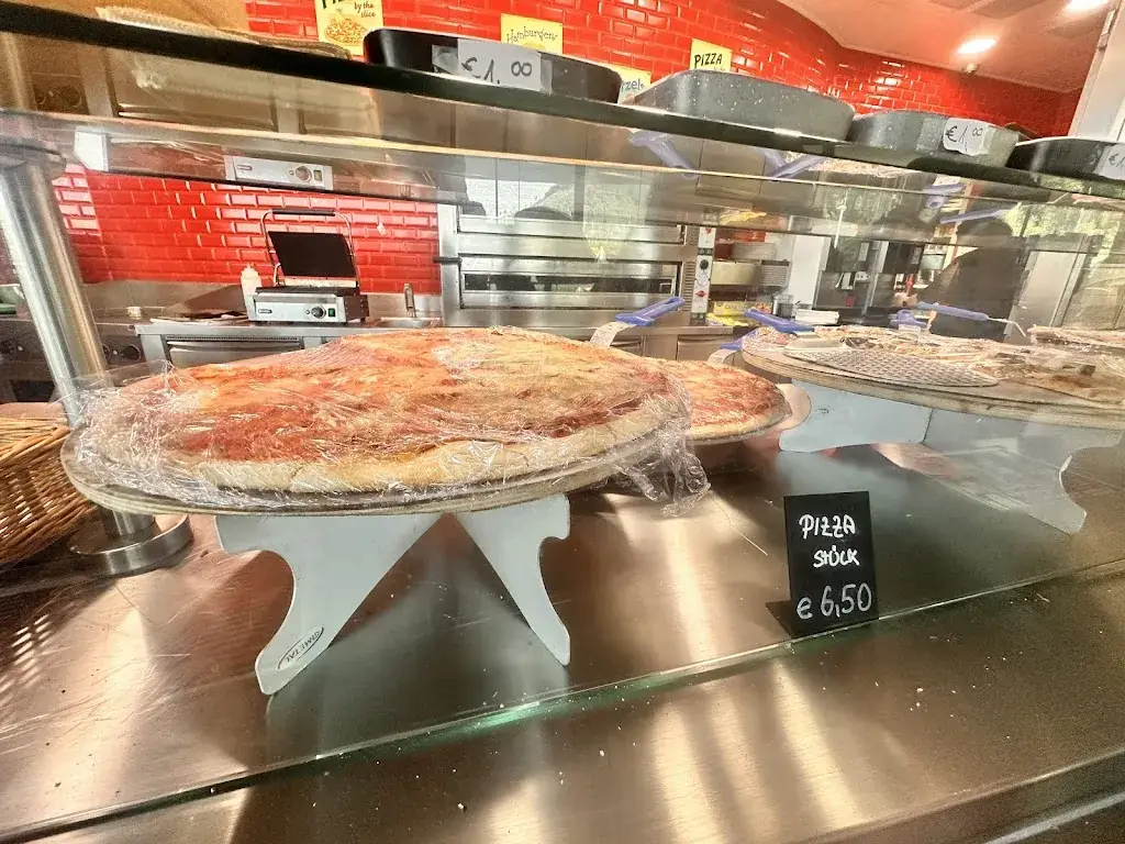 Andrej Sepcic_Maria’s Diner_Rosegg_avis