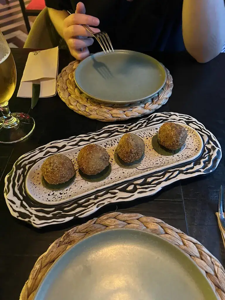 Nayla Hasna_Restaurante Argentino Madrid Lost Grill | Steakhouse|_Deutsch Jahrndorf_avis