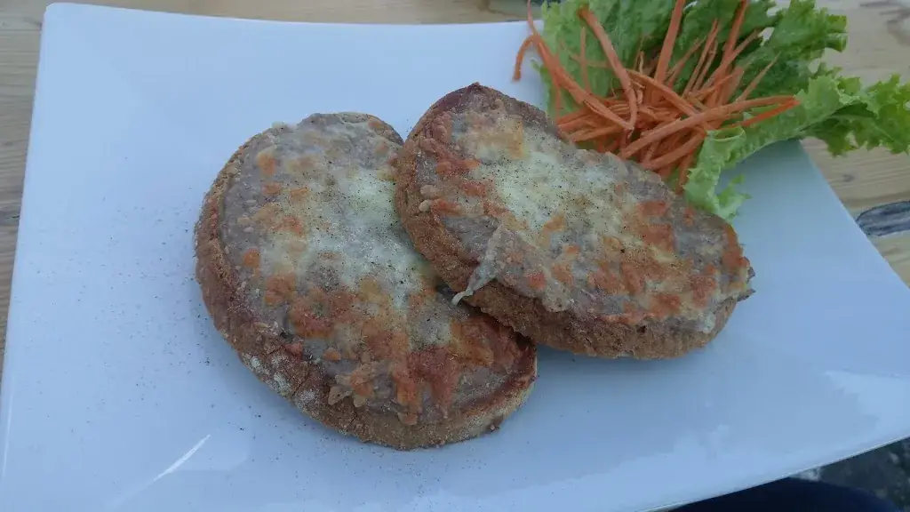 Krissi M_Gaststätte Baurenhorn_Reichenau_avis