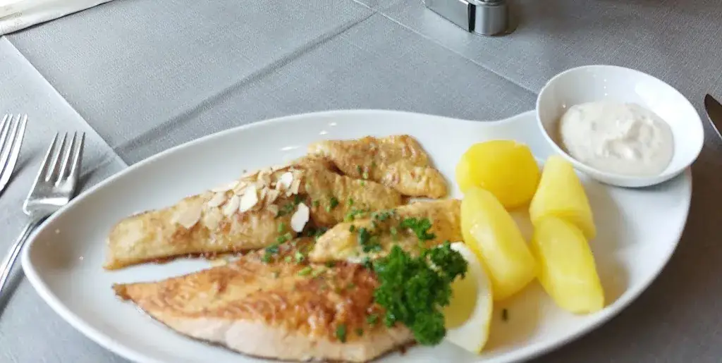 Erich Butry_Restaurant Kreuz_Reichenau_recensione