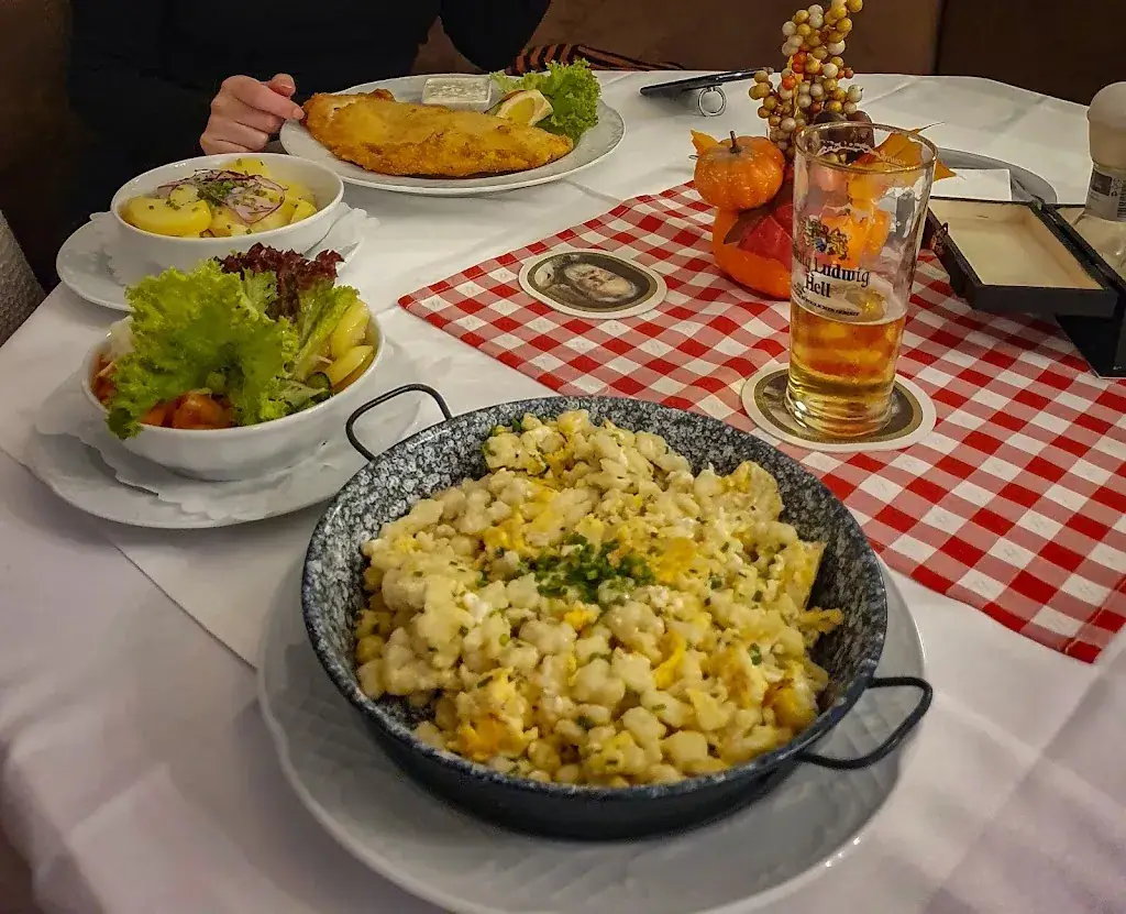Abyshis F_Reichenauer Schloß-Stuben_Reichenau_review
