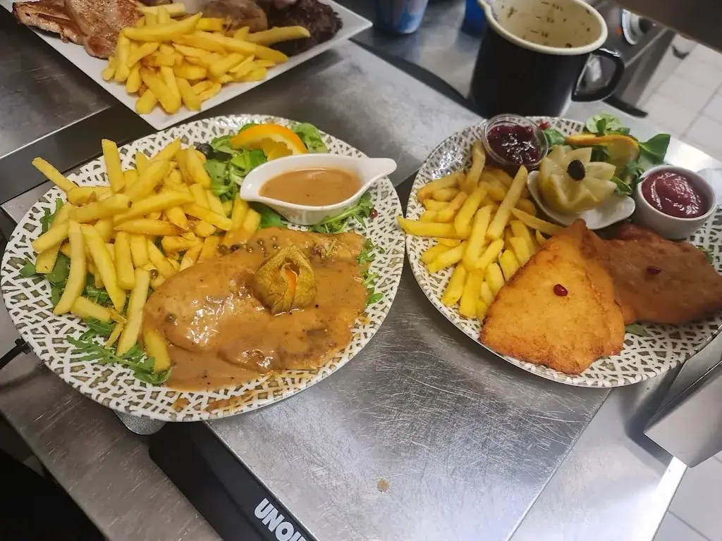 Kultcafe und Dara´s Restaurant_Sankt Jakob im Rosental_slider_image_3