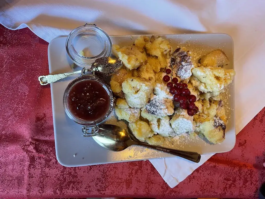 Oscar Segura_Gasthof/Rosenpension zum Matschnig_Sankt Jakob im Rosental_avis