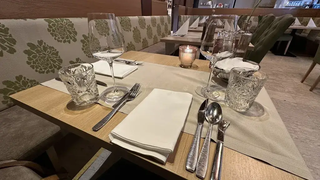 Ingrid Gerlach_Restaurant Garten-Hotel Ochensberger_Sankt Ruprecht_avis