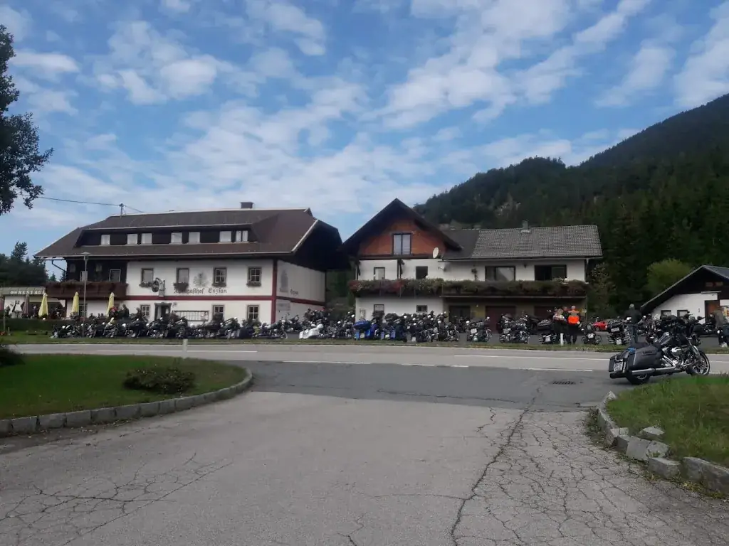 Alpengasthof Zum Enzian ristorante a Sankt Stefan im Gailtal