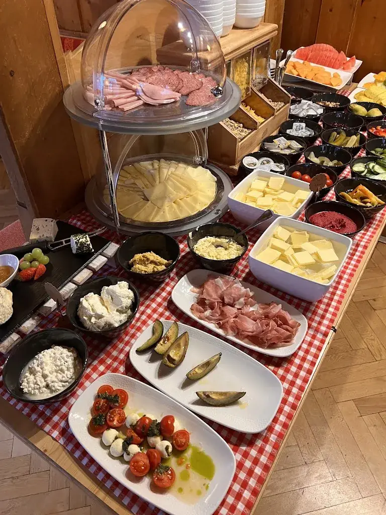 Ryan Eyez_Zollwirt_Sankt Jakob_avis