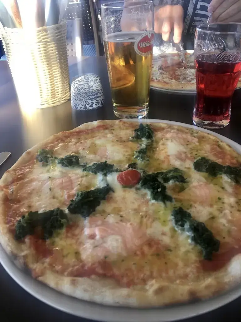 Jitka_1911 Mangiare Italiano ristorante pizzeria bar_Schiefling am See_recensione