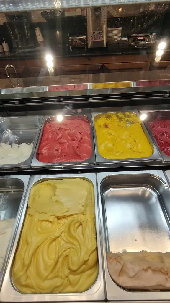 Linton Nightingale_Food Hall Galería Canalejas_Stall_avis