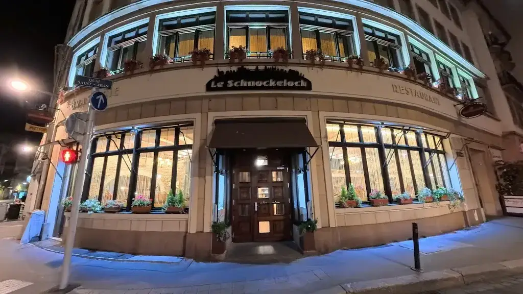 Restaurant Alsacien Strasbourg Schnockeloch - Tarte flambée Flammekueche_Straßburg_slider_image_3