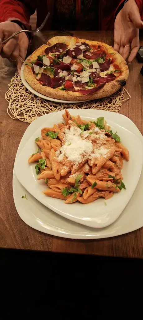 Arek Olesiak_Trastevere_Untere Fellach_review