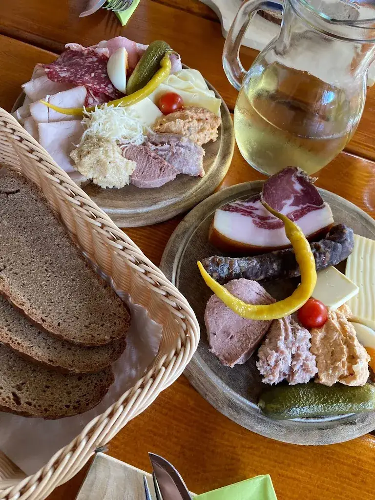 Dorfschenke Frank / Gasthaus restaurant à Untere Fellach