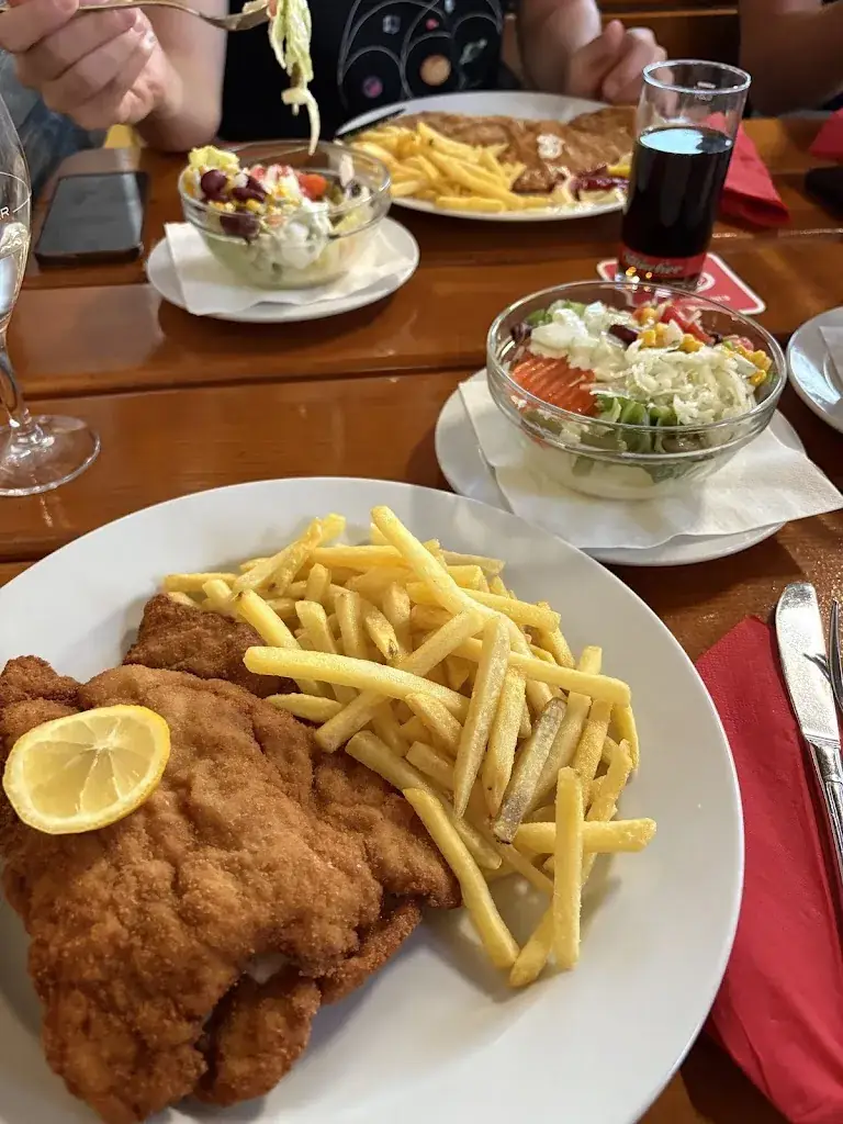 Dorfschenke Frank / Gasthaus_Untere Fellach_slider_image_3