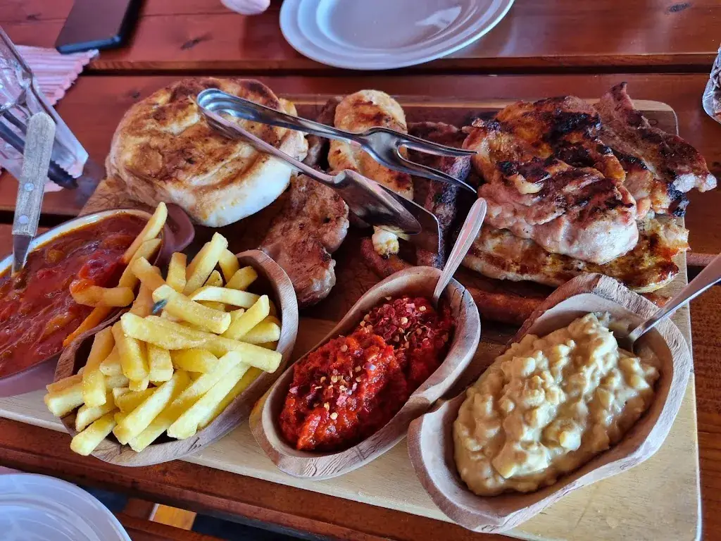 Sonia S_Ethno Restaurant_Eisenstadt Stadt_avis