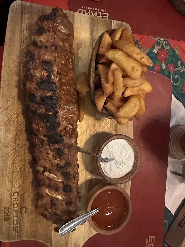 Greg Adamczyk_Ethno Restaurant_Eisenstadt Stadt_avis