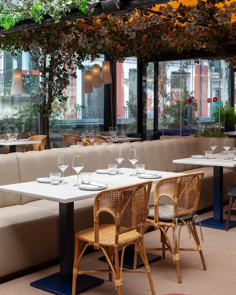 11 Nudos Madrid ristorante a St. Urban