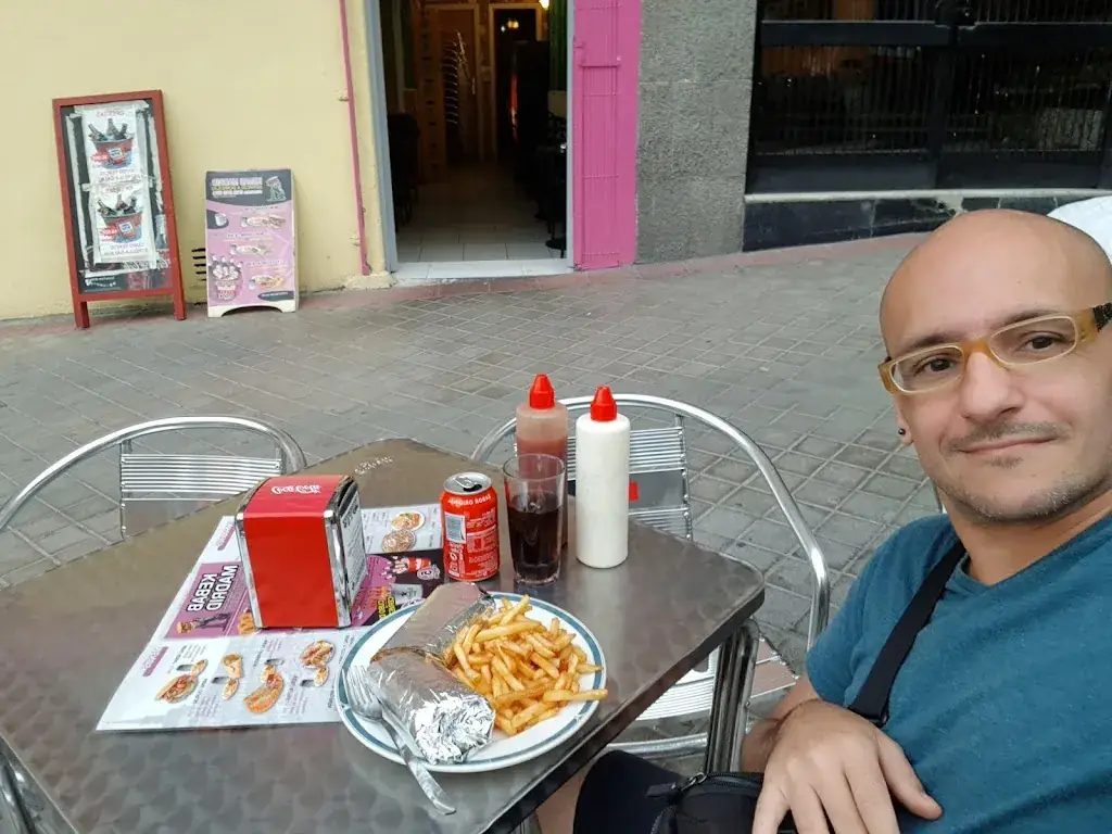 Salvatore Pisanu_KEBAB MADRID_St. Urban_recensione