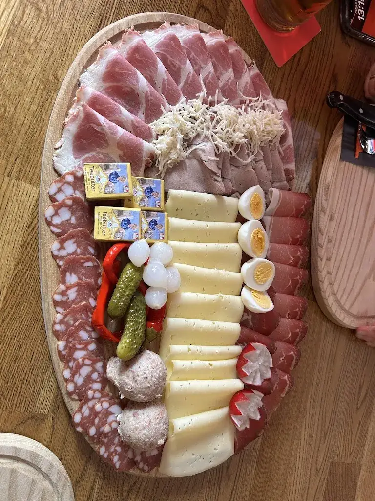 Thomas Kastner_Saloon Weitensfeld_Weitensfeld_review