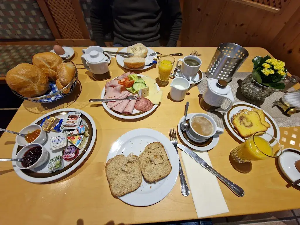 Ilona Glöckel_Gasthof und Pension Zehentbartl_Wernberg_avis