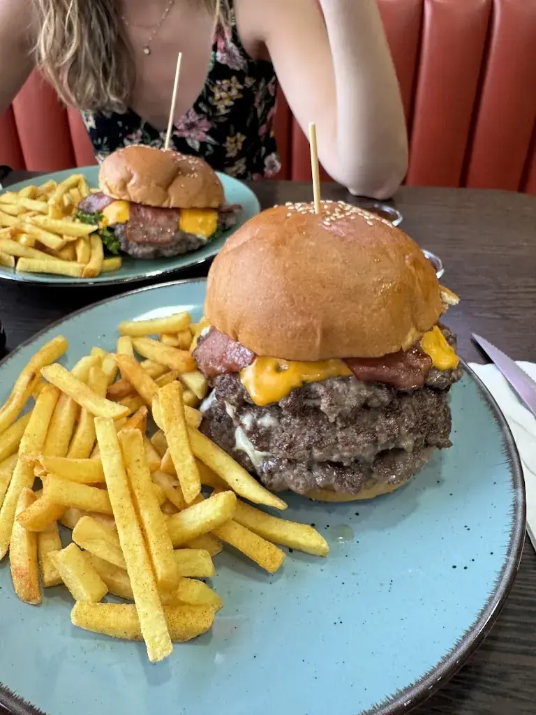 Vincent Blanchot_Baba's Diner - American Burger Eisenstadt_Eisenstadt_review