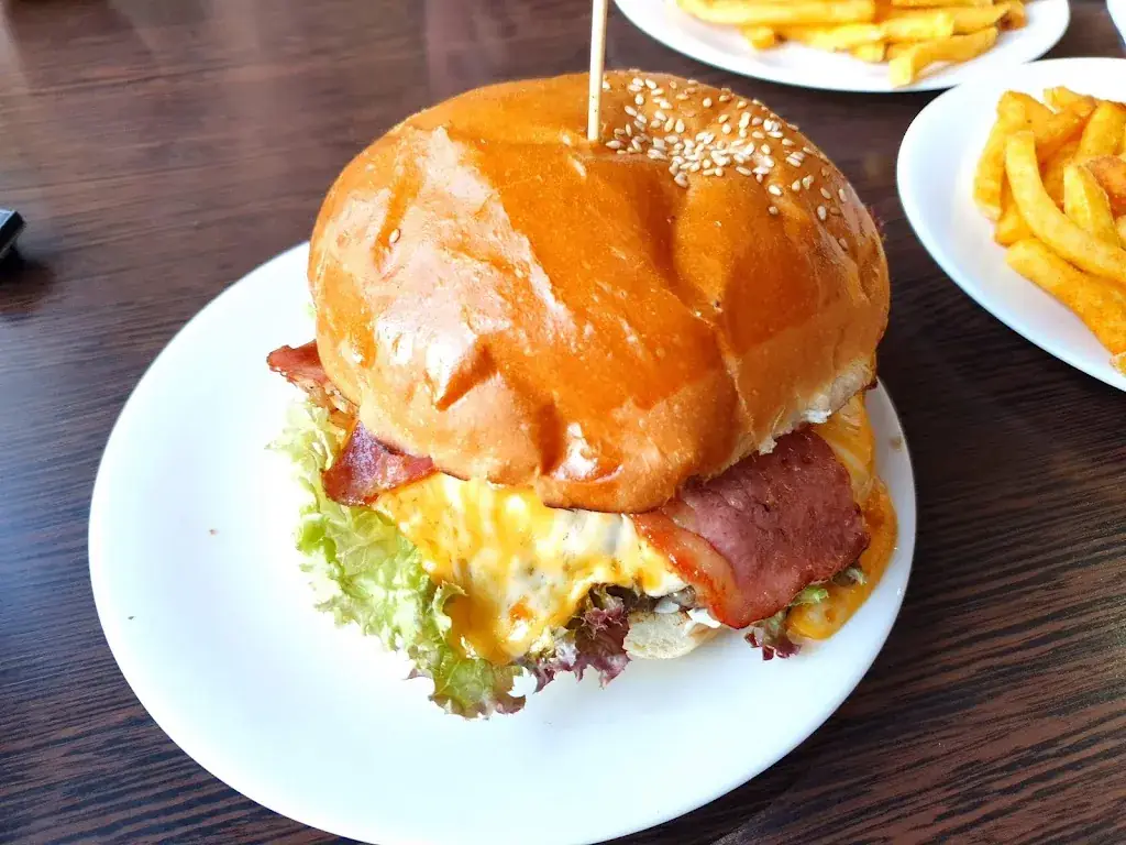 Raif Tabucic_Baba's Diner - American Burger Eisenstadt_Eisenstadt_review