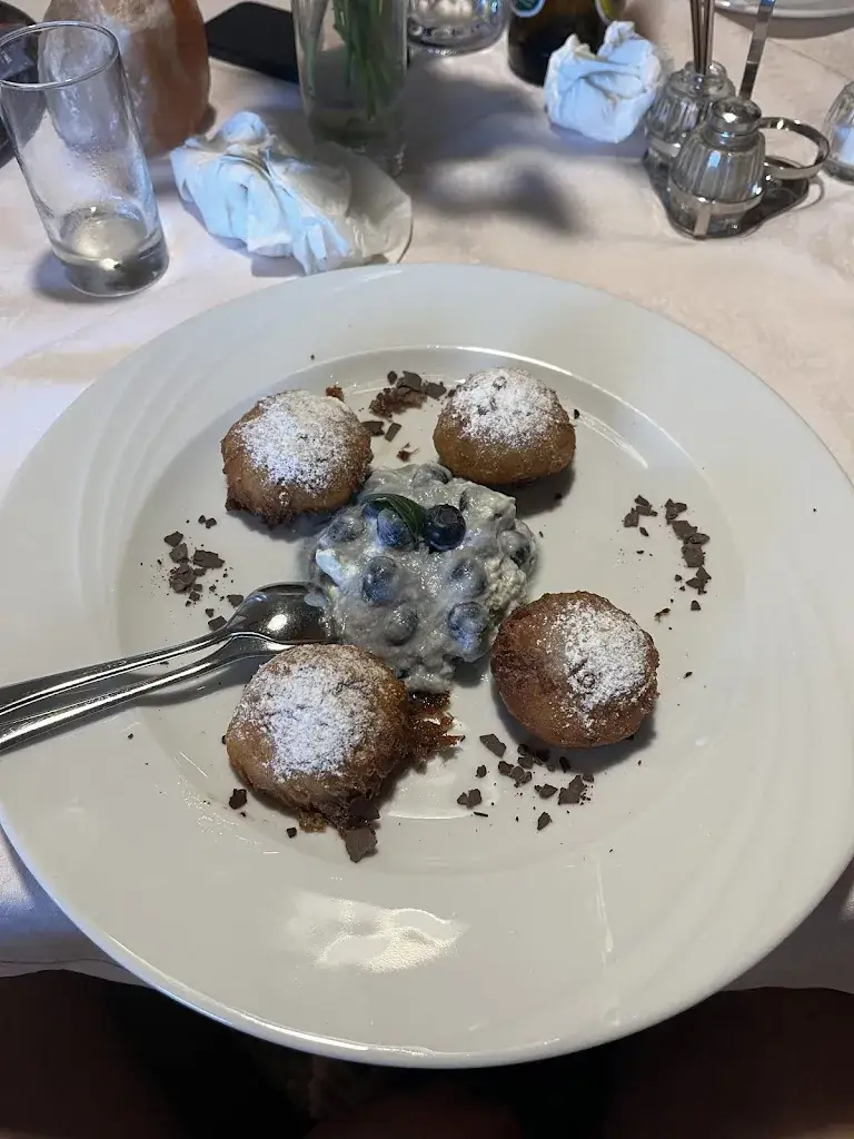 Peter Silie_Tirolerstuben_Aderklaa_review