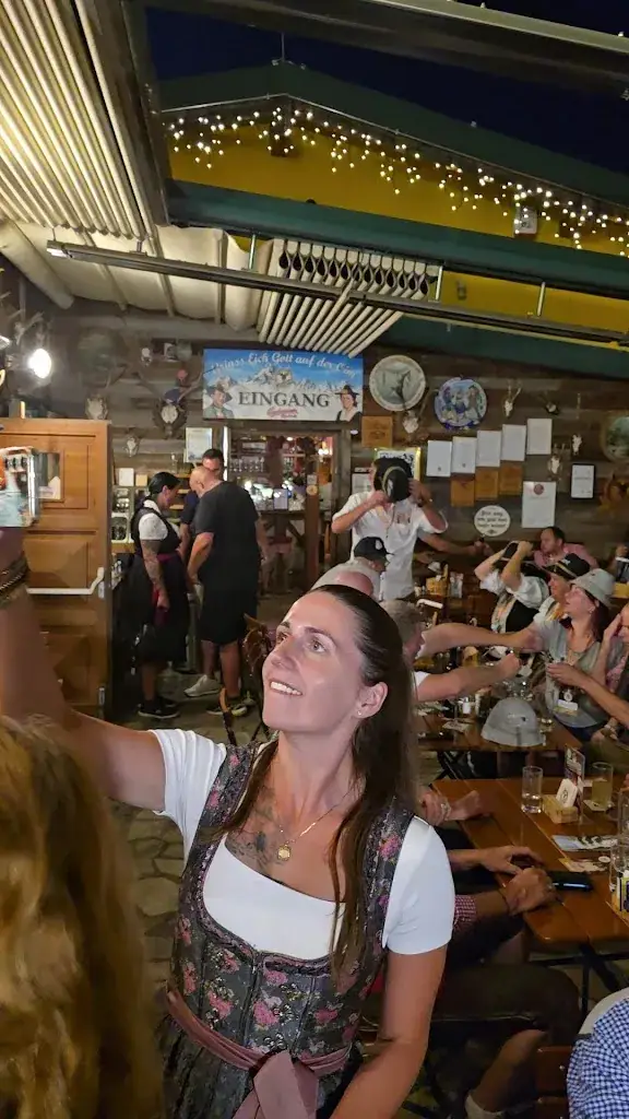 mike vienna_Leopoldauer Alm_Aderklaa_recensione