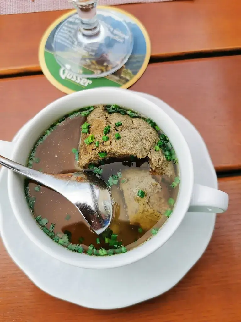 Fritz Zounek_Restaurant Helmahof_Aderklaa_avis